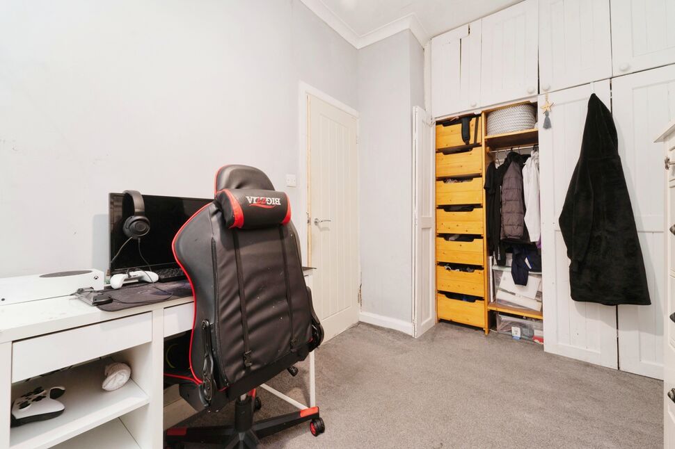 2 bedroom End Terrace House for sale, Burns Street, Padiham, BB12 £95,000