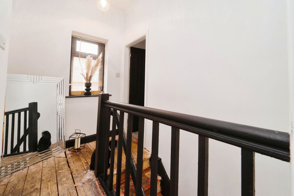 2 bedroom End Terrace House for sale, Burns Street, Padiham, BB12 £95,000