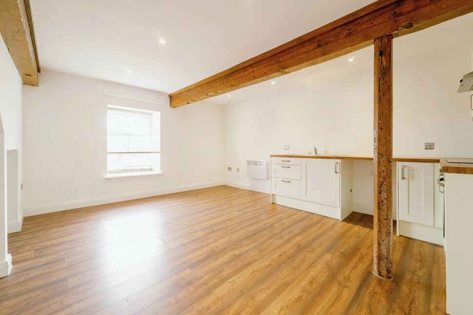 Main image of 2 bedroom Flat to rent, Healey Wood Road, Burnley, Lancashire, BB11