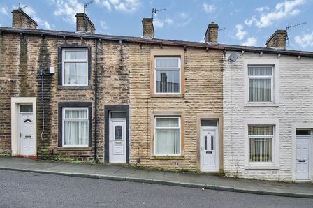 Beech Street, 2 bedroom Mid Terrace House for sale, £80,000