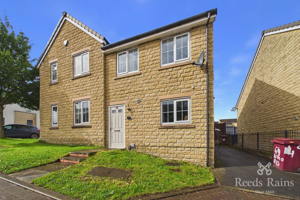 Main image of 3 bedroom Semi Detached House to rent, Waterloo Road, Burnley, Lancashire, BB11