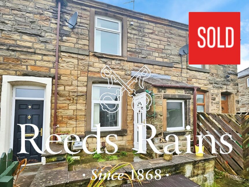 Main image of 2 bedroom Mid Terrace House for sale, Garden Street, Padiham, Lancashire, BB12