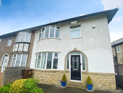 2 bedroom Semi Detached House to rent
