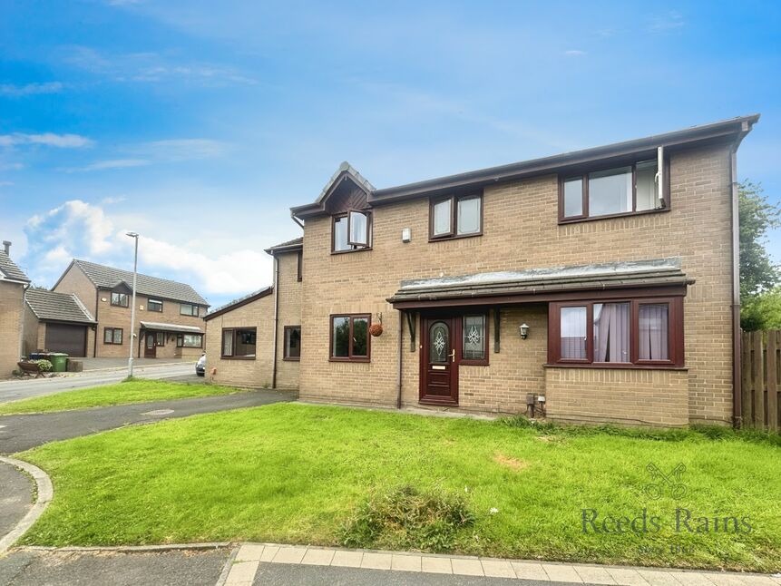 Main image of 4 bedroom Detached House for sale, Vandyck Avenue, Burnley, Lancashire, BB11