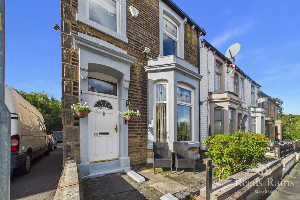 Main image of 3 bedroom End Terrace House for sale, Clifton Street, Burnley, Lancashire, BB12