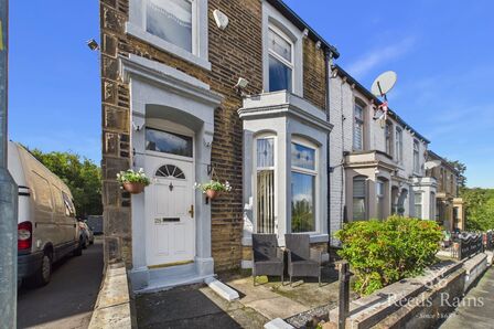 3 bedroom End Terrace House for sale
