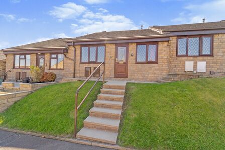 2 bedroom Mid Terrace House to rent