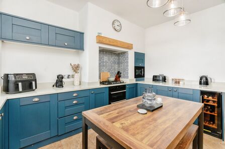Lower Clough Street, 2 bedroom Mid Terrace House for sale, £160,000