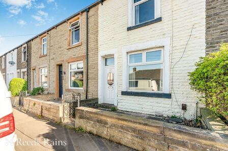 Brunshaw Road, 2 bedroom Mid Terrace House for sale, £130,000