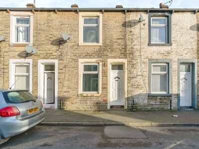 2 bedroom Mid Terrace House for sale