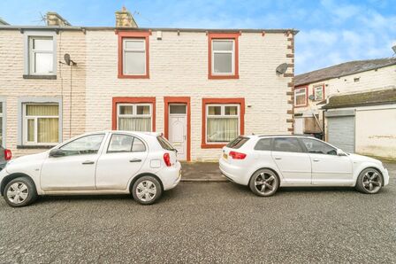 3 bedroom End Terrace House for sale