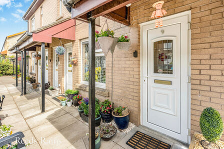 1 bedroom  Flat for sale