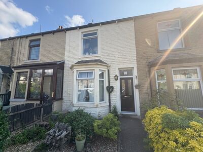 2 bedroom Mid Terrace House for sale