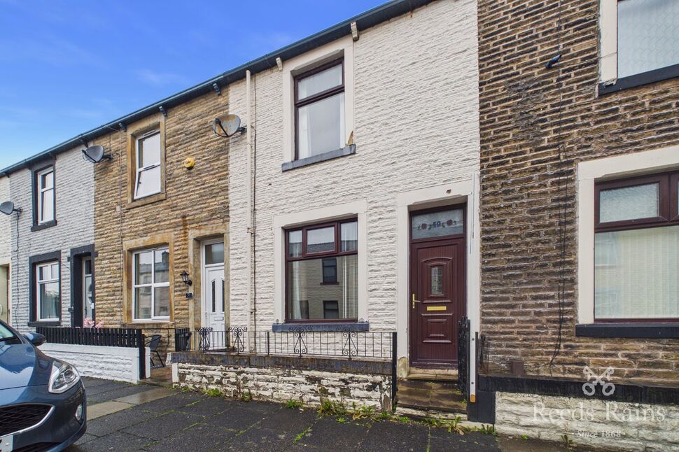 Main image of 2 bedroom Mid Terrace House to rent, Dorset Street, Burnley, Lancashire, BB12
