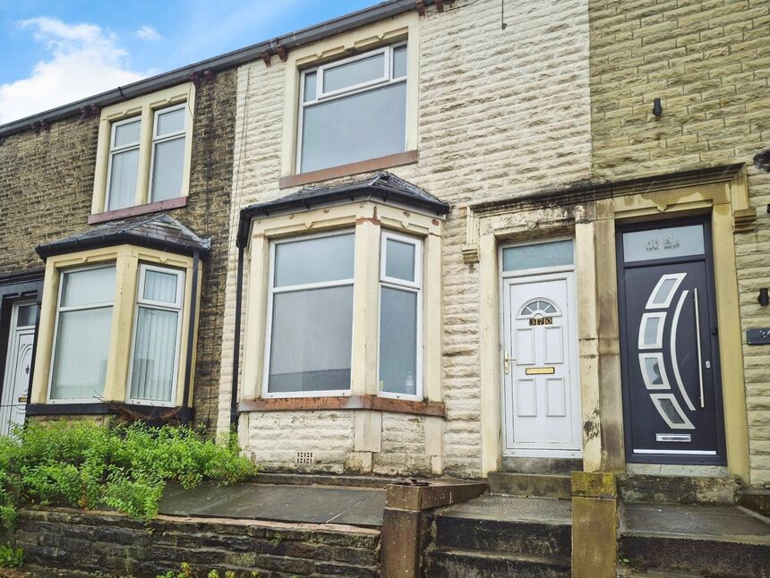 3 bedroom Mid Terrace House for sale