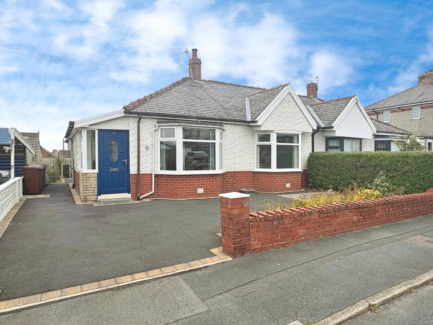 Main image of 2 bedroom Semi Detached House to rent, Dyneley Avenue, Burnley, Lancashire, BB10