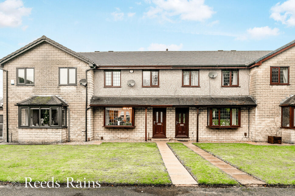 3 bedroom Mid Terrace House for sale