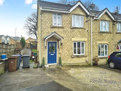 Wood Clough Platts, 3 bedroom Semi Detached House for sale, &pound;165,000