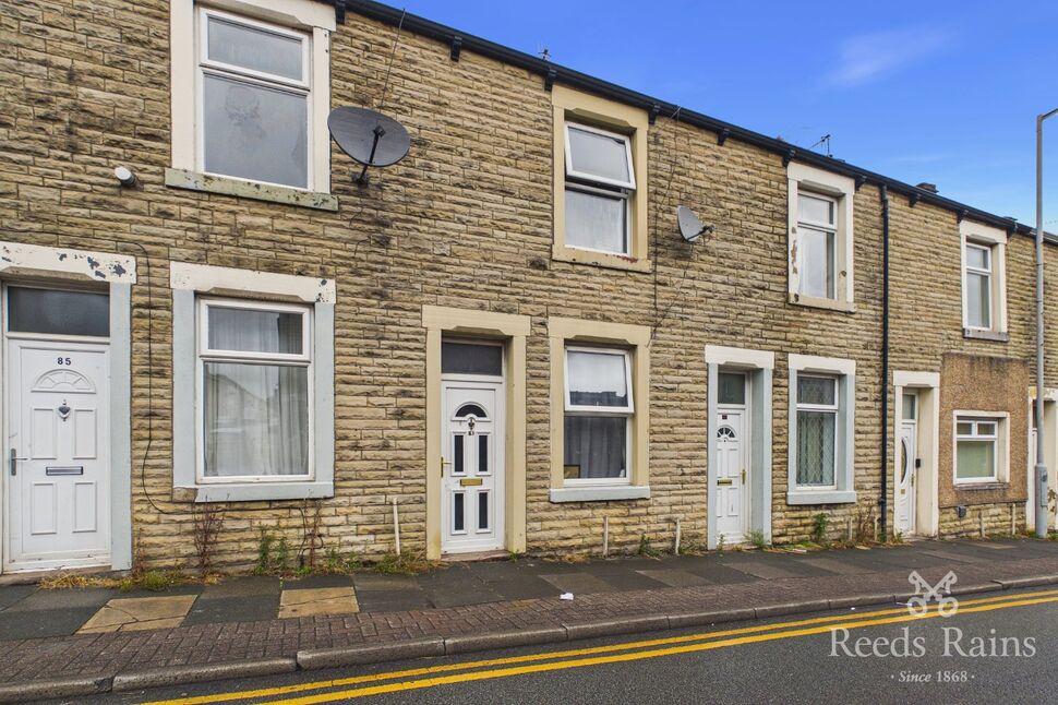 Main image of 2 bedroom Mid Terrace House to rent, Parliament Street, Burnley, Lancashire, BB11
