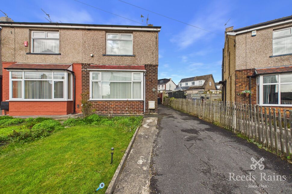 Main image of 2 bedroom Semi Detached House for sale, Matlock Grove, Burnley, Lancashire, BB10