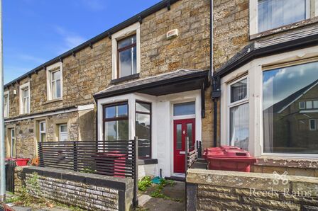 Cog Lane, 2 bedroom Mid Terrace House to rent, &pound;795 pcm
