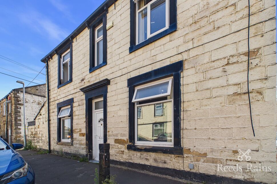 Main image of 2 bedroom Mid Terrace House for sale, Murray Street, Burnley, Lancashire, BB10