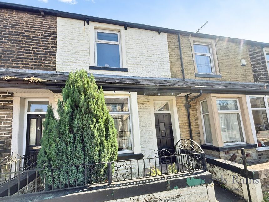 Main image of 2 bedroom Mid Terrace House for sale, Lyndhurst Road, Burnley, Lancashire, BB10