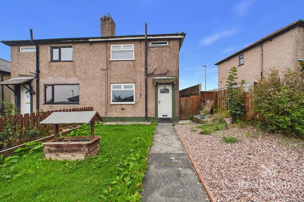 Main image of 3 bedroom Semi Detached House for sale, Creswick Avenue, Burnley, Lancashire, BB11