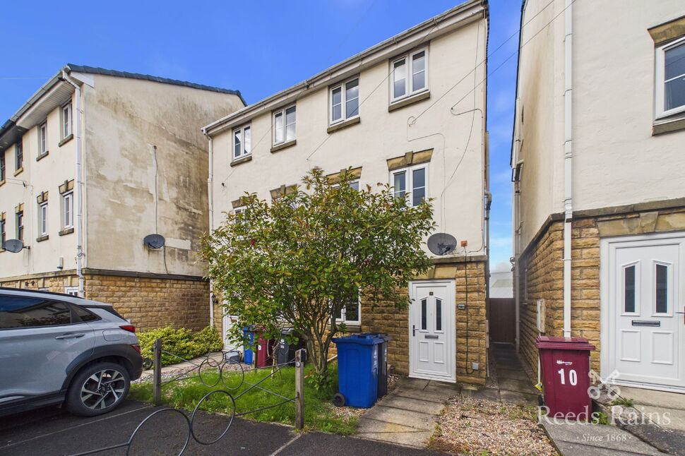 Main image of 2 bedroom Semi Detached House to rent, Apex Close, Burnley, Lancashire, BB11