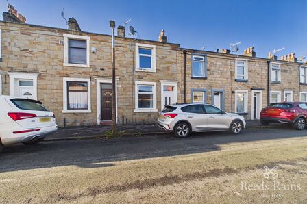 2 bedroom Mid Terrace House for sale