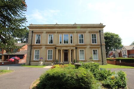 Manchester Road, 3 bedroom  Flat for sale, £265,000