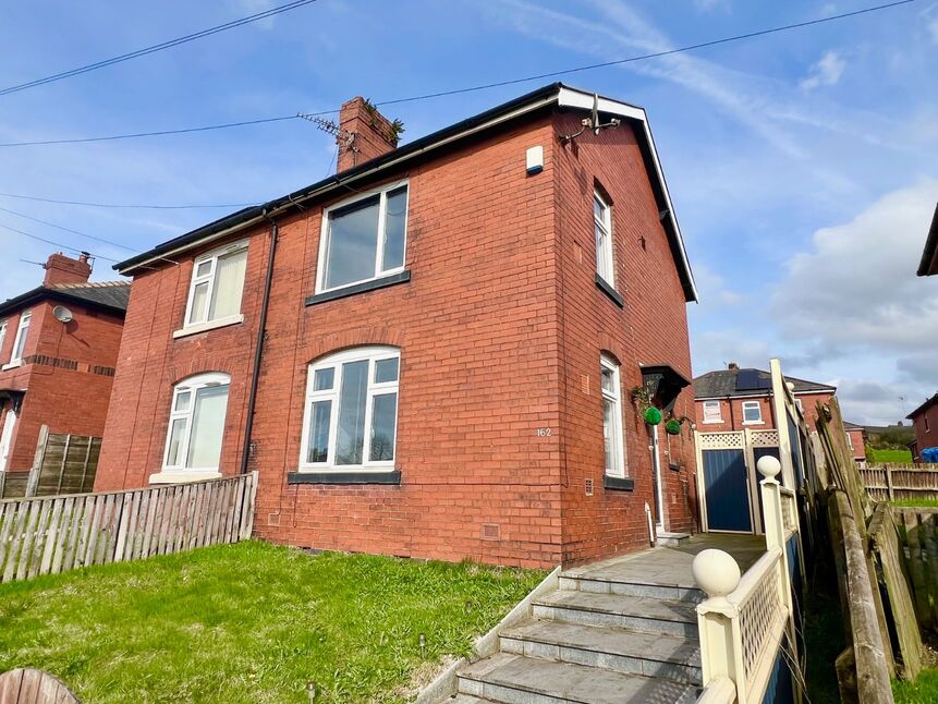 2 bedroom Mid Terrace House for sale, Bury Old Road, Ainsworth, BL2 £