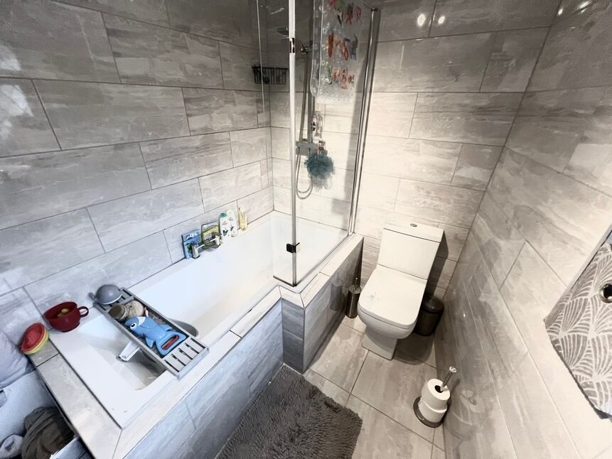 2 bedroom Mid Terrace House for sale, Bury Old Road, Ainsworth, BL2 £