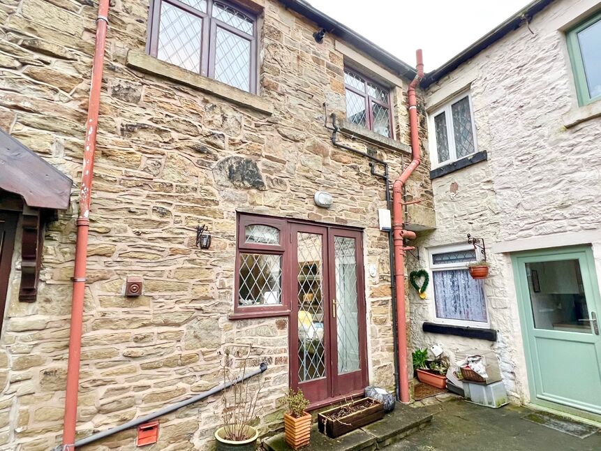 2 bedroom Mid Terrace House for sale, Bury Old Road, Ainsworth, BL2 £