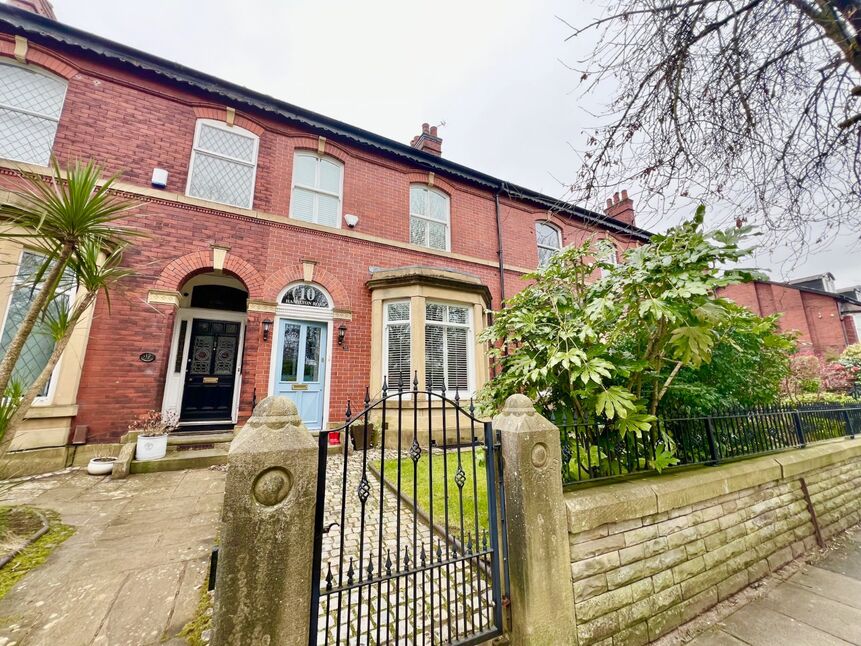 4 bedroom Mid Terrace House for sale, Hamilton Road, Whitefield, M45