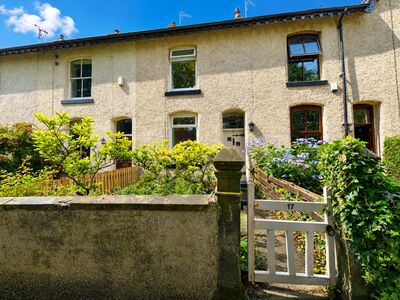 3 bedroom Mid Terrace House for sale