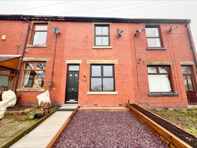 2 bedroom Mid Terrace House for sale