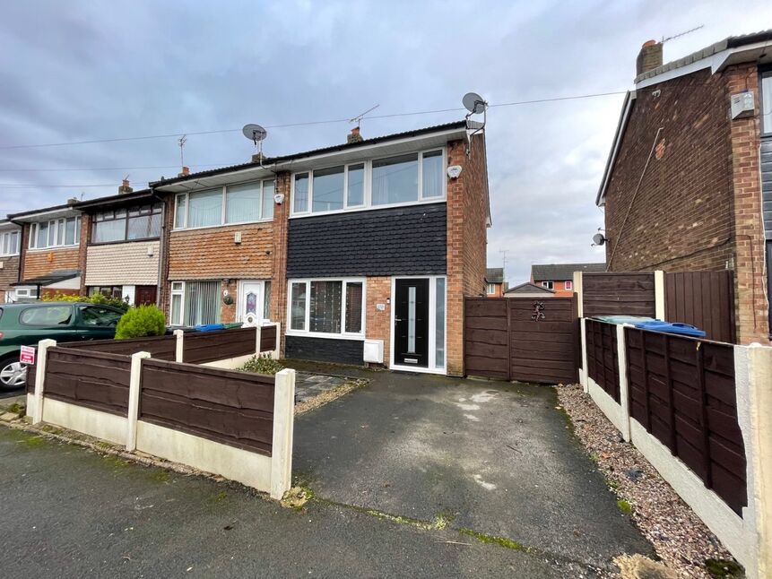 Main image of 2 bedroom  House for sale, Gigg Lane, Bury, Greater Manchester, BL9
