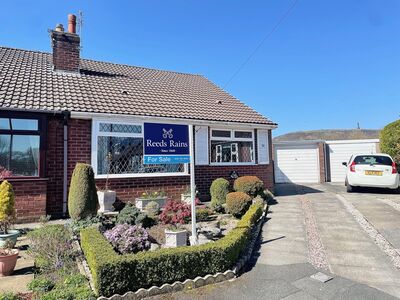 Harcles Drive, 4 bedroom Semi Detached Bungalow for sale, £325,000