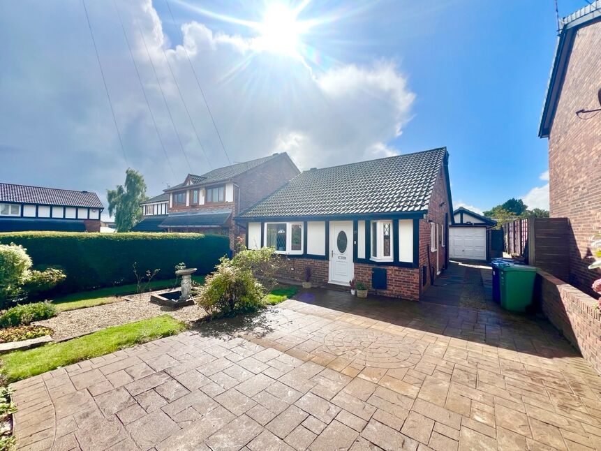 Main image of 2 bedroom Detached Bungalow for sale, Helmsdale Close, Ramsbottom, Greater Manchester, BL0