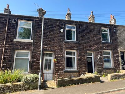 2 bedroom Mid Terrace House for sale
