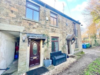 2 bedroom Mid Terrace House for sale