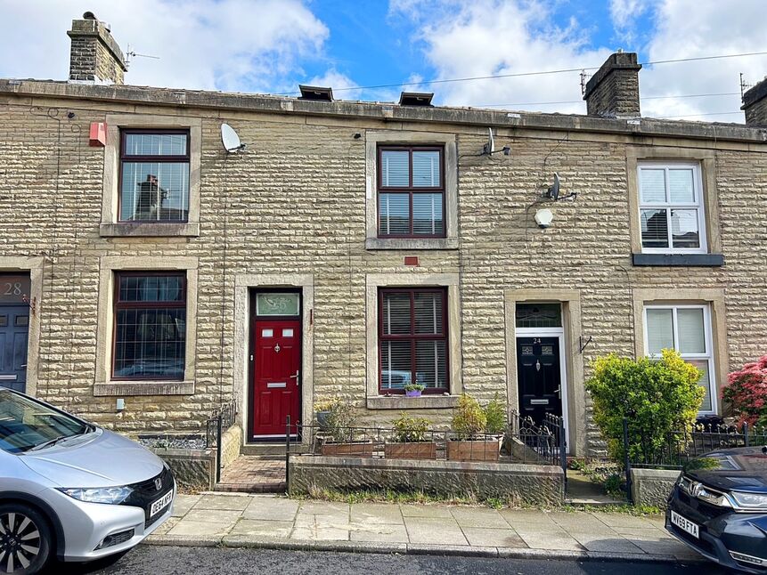 3 bedroom Mid Terrace House for sale