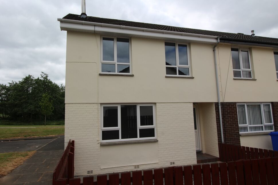 Main image of 3 bedroom Mid Terrace House to rent, Queens Road, Antrim, BT41