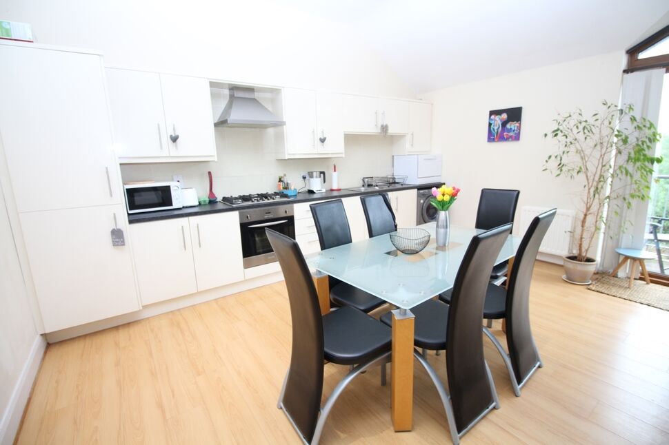 Spacious Open Plan Lounge / Kitchen / Dining Area