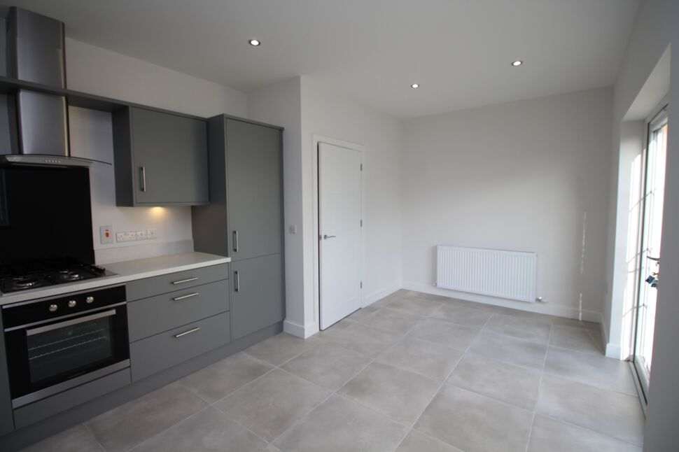 Kitchen / Dining