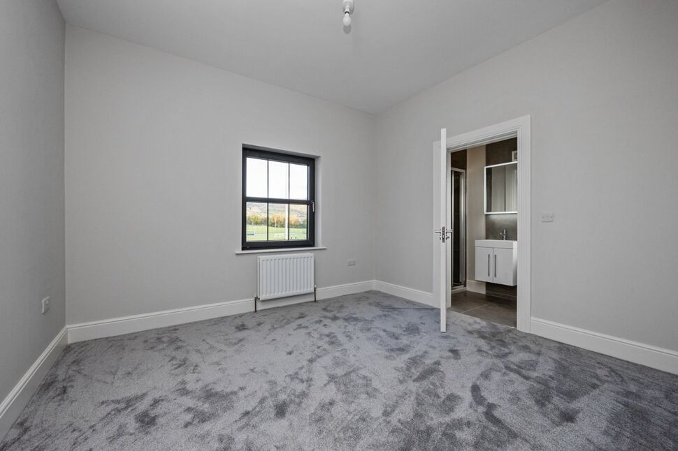 3 bedroom Flat for sale, Barton Park, Greenisland, BT38 £300,000