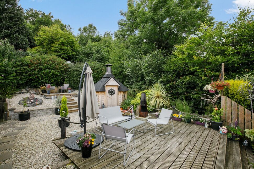 5 bedroom Detached House for sale, Woodlands, Ballycarry, BT38 £299,950