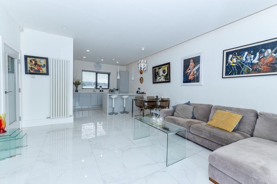 2 bedroom Flat for sale, Quayside, Carrickfergus, BT38 £244,950