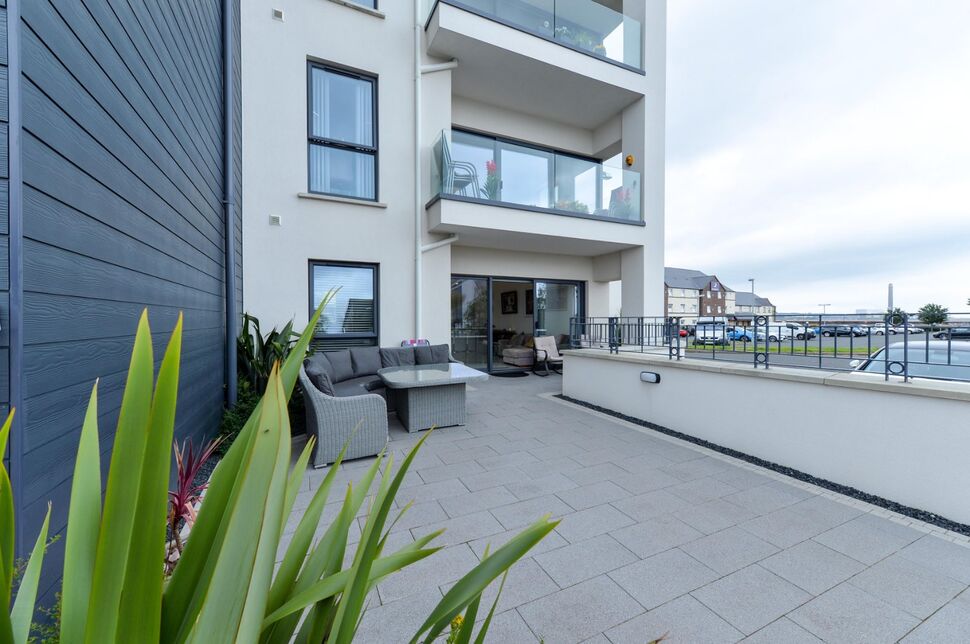 2 bedroom Flat for sale, Quayside, Carrickfergus, BT38 £244,950